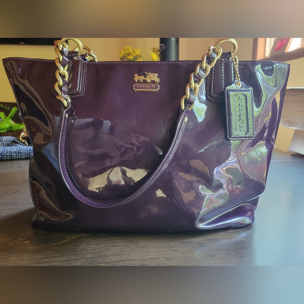 😍✨️HOST PICK 🥳 Coach Madison Patent Leather Bag 20484